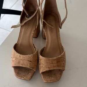 Bernardo  Size 6 Cork Platform Heels